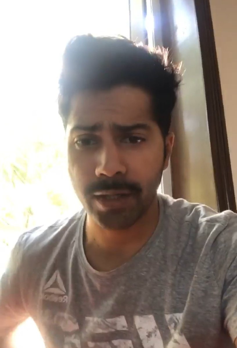 pranjal_24dvn's tweet photo. #TeamMooch forever β¨π
* Team Bread and Team Clean Shave fighting on Twitter *
Varun: https://t.co/4m2Twmq8dW