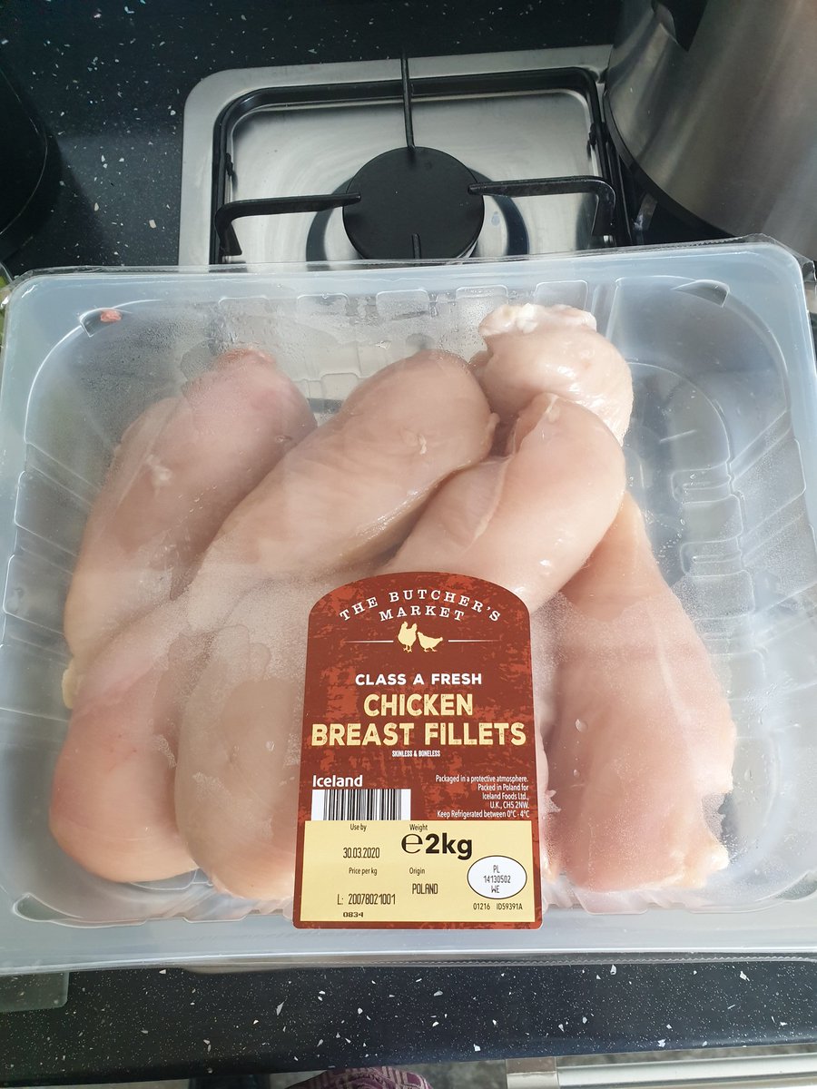 macca_s180's tweet photo. Me mum is gonna be buzzing at me mothers day present #buyingessentials #thoughtfull #number1son https://t.co/AYkbZVepuV