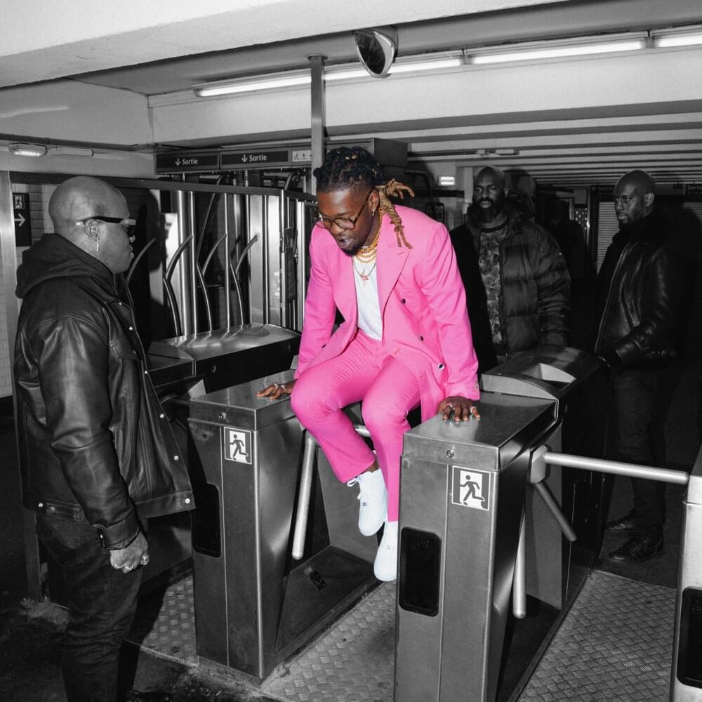 ParisB_OnAir's tweet photo. Fidèle supporter du @Paris_Basket, @jok_daddy a sorti hier son nouvel album intitulé "Jok'Chirac" ! https://t.co/RrBBgXUNZt