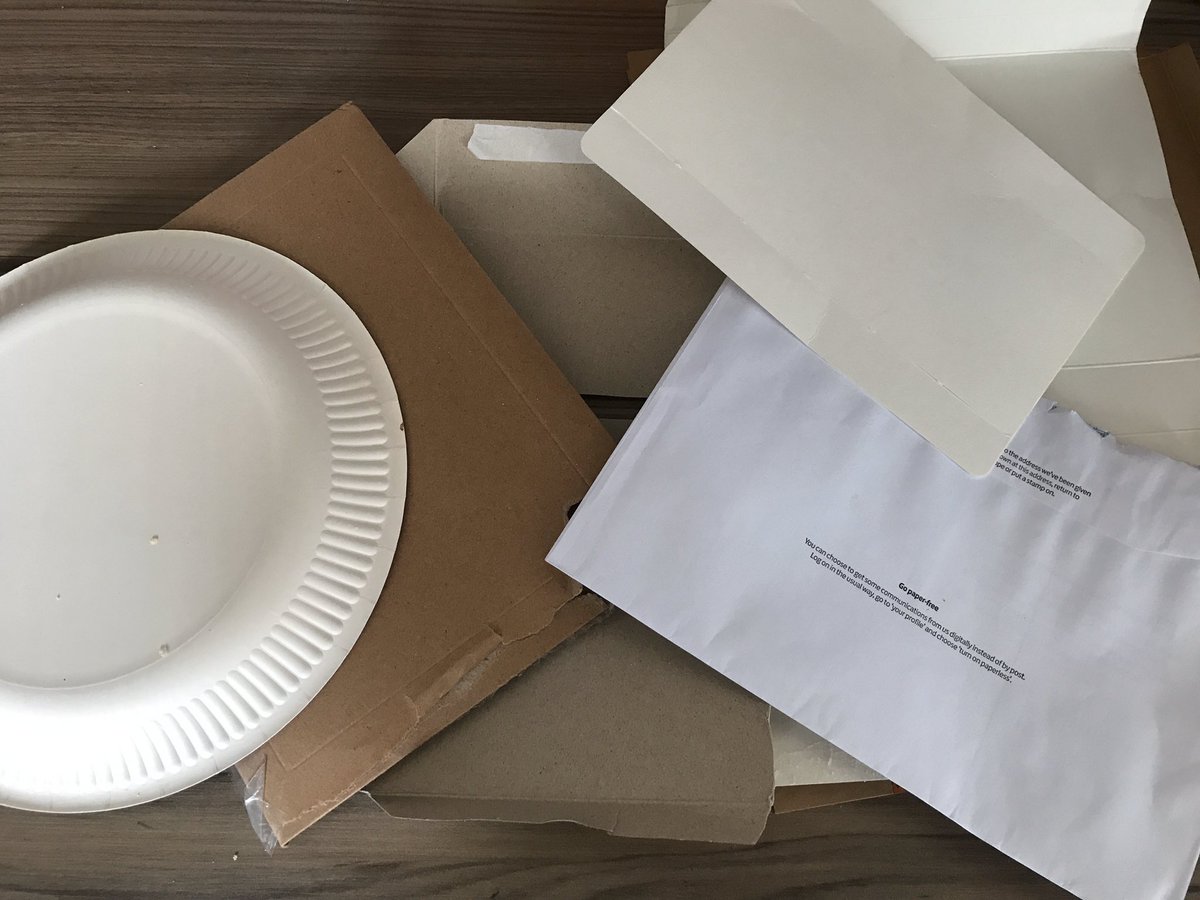 MissDaviesArt's tweet photo. @StCyres_Art #cyreschat students donβt worry if you have no paper at home to create artwork. Look in your household recycling there will be lots of interesting paper materials to draw onπ¨β£οΈ#recycledpaper #recycledart perfect for @CyresYr10 lost & found project https://t.co/MBstWXW02N
