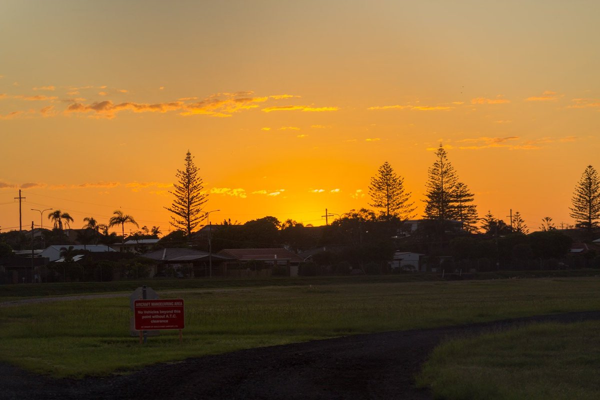 Sunrise at Gold Coast Airport. 
#goldcoast #queensland #australia #canon_photos
#canon_photography #sunrise_vision
#sunrisesky #sunrise_sunset_aroundworld #sunrise_sunset #sunrise_and_sunsets #travelqld #simpley_perfection #discoverqueensland