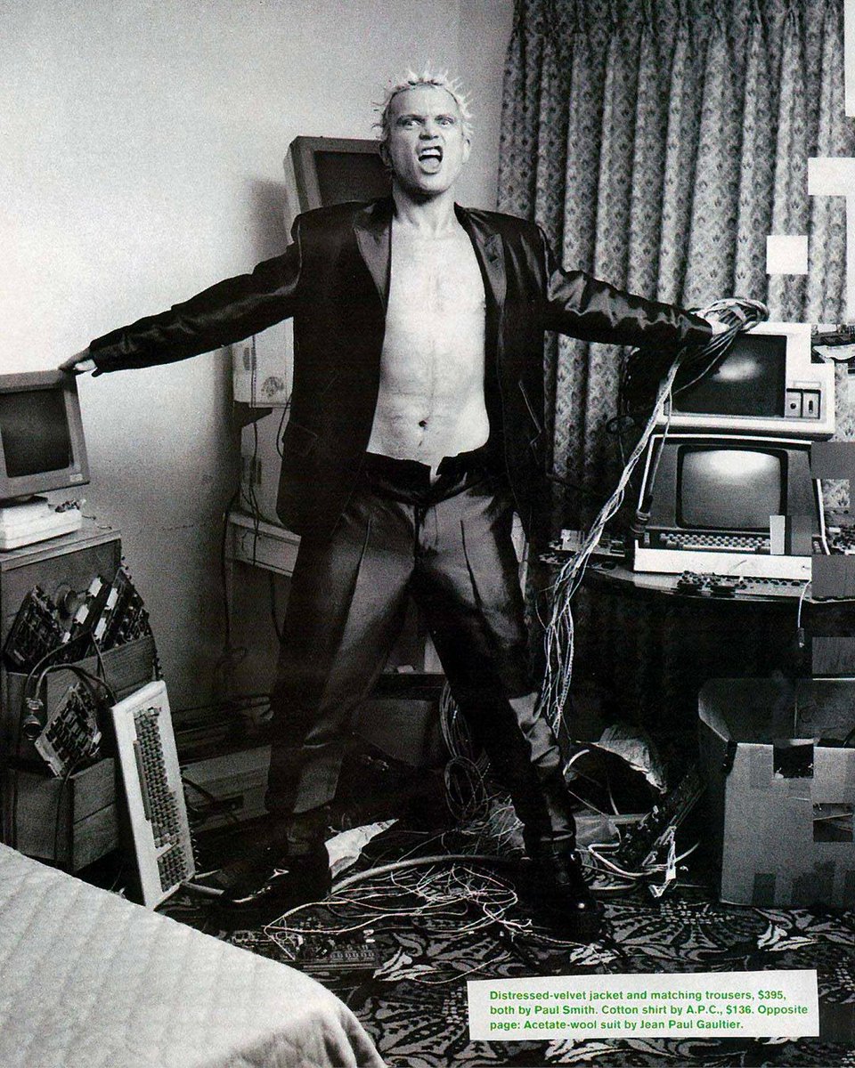 JPGaultier's tweet photo. Being a home-star.
#JeanPaulGaultier #RTW #SS93 for #DetailsMagazine. https://t.co/fF3lgby8D0