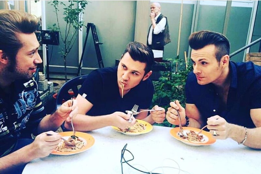 WeloveTbb's tweet photo. To spend the quarantine in the best way, tomorrow The Baseballs will be live in Instagram at 18:30 hrs (CET) 😍😎 #StayHome #WirBleibenZuHause #QuedateEnCasa
#TheBaseballs #quarantine #WeLoveTheBaseballs https://t.co/MeKHiyWx3I