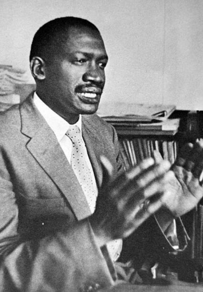 TheMugPlug's tweet photo. We remember an African struggle icon Robert Mangaliso Sobukwe, who founded & led the Pan Africanist Congress (PAC), an anti-apartheid movement. Sobukwe dedicated his life to fighting racial inequality & the apartheid regime’s racist and unjust policies
#HumansRightDay #Sharpville https://t.co/TuFlBWoqdF