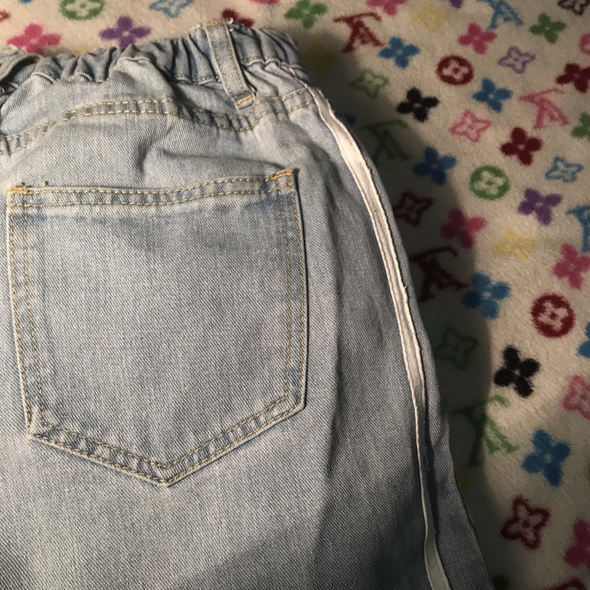JASMX94's tweet photo. กกยีนcintage เอว28-30 สีดีน่ารัก 100฿ https://t.co/cLfUAW62QS