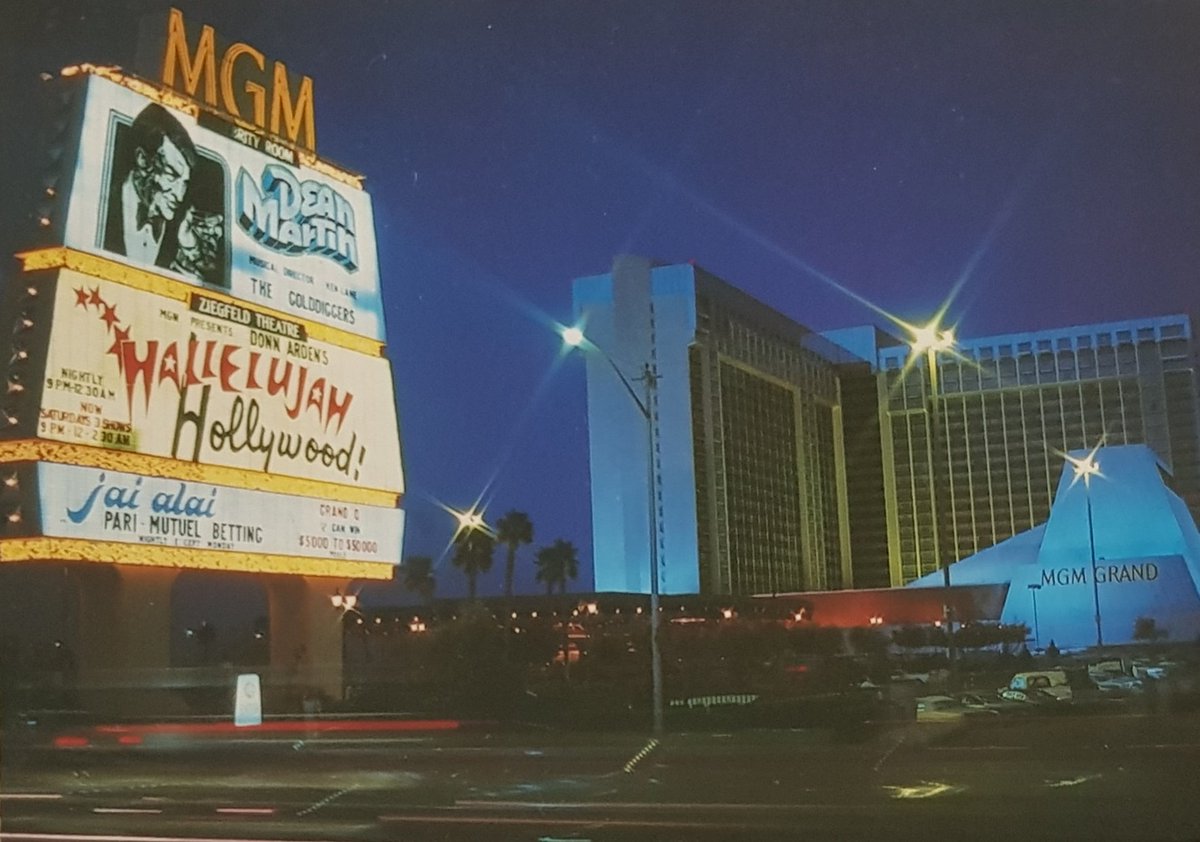 vegaschipsuk's tweet photo. Vintage Vegas: MGM Grand 1970's. Click to see some chips from MGM.

#MGM #LasVegas #TheStrip #VintageVegas #OldSchoolVegas #VegasMemories #MGMGrand #CasinoChip #RareChip https://t.co/LvVLBQ7Y2z