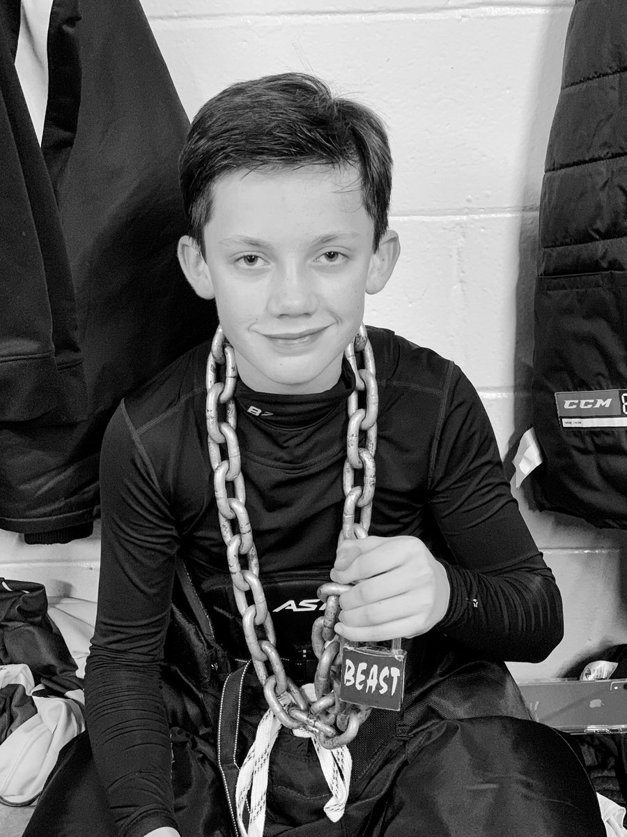 Wolverines_AA's tweet photo. Player Feature: #72 MASON STRONG ... hockey #1 but also likes  fishing, mntn biking &amp; all sports but baseball is his 2nd fav. #19 @JonathanToews is his fav NHL’er. He eats pasta &amp; tapes his stick before games. Fun fact: was born in NB. Awesome kid and teammate! #BEAST #STAY_SAFE https://t.co/xMcLSKOigD