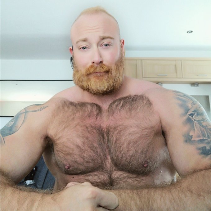 Watch vikingmusclebear's leaked NSFW photo on TwXstars