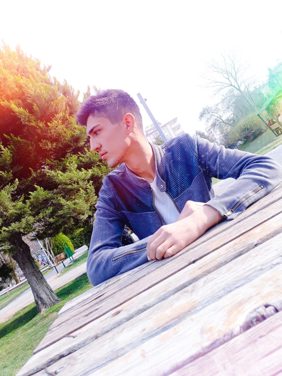 eyupcan27's tweet photo. #vodafoneboykot #Turkcell #mirackandili #Nevruz #CoronavirusPandemic #670vaka #cumartesi #vaka690 #21Mart #StayAtHome #AsikVeysel #Newroz #KemalKurkut #Italy #eyupcan27 https://t.co/FkjwSHM52v