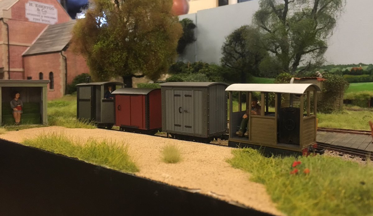 o 16.5 model railways