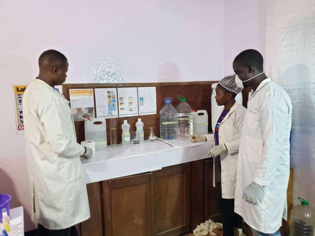 loyocameroon's tweet photo. #COVID19 Operation ONE Person ONE Hand Sanitizer in Cameroon: Free donation of home made hand sanitizers.Our rapid response lab is set and production is ongoing.
Youths taking the lead!
@V2019N @COVID19Tracking @D_TECK @missharvey @subsa @daveanthony @CLGFDSG_LSlack @UKinCameroon https://t.co/AAGAxO3IY6