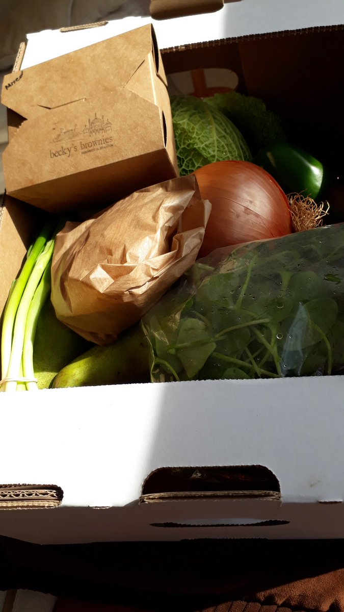 Well done to <a href="/FloRoadMarket/">Florence Road Market</a> in getting their veg box orders together in double quick time. Keeping local producers <a href="/beckysbrownies/">becky steell 💙</a> <a href="/CalcotDavid/">Calcot Farm Produce</a> <a href="/RockFarmVeg/">Rock Farm</a> in business!