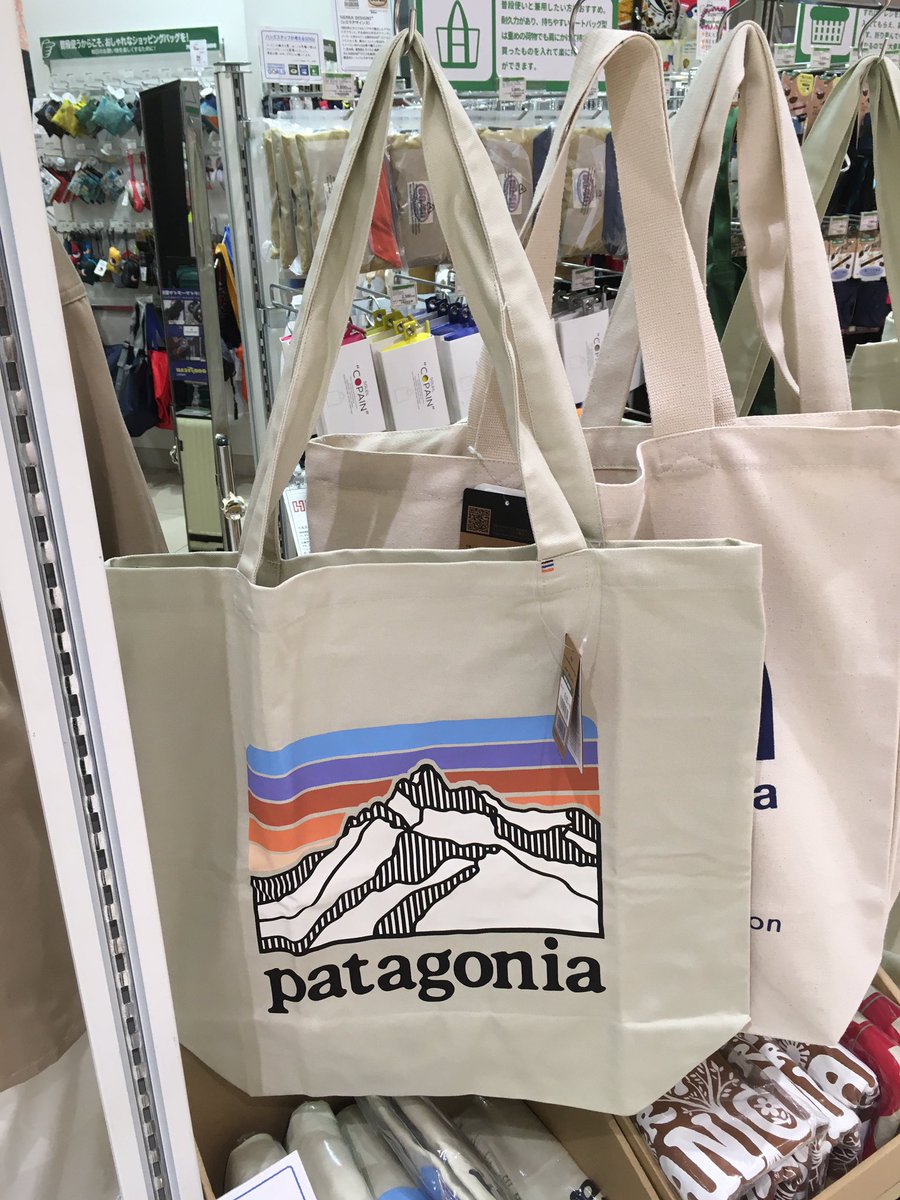 東急ハンズ博多店 こんにちは エコバッグ展開中 ノースフェイス パタゴニア 等 ブランドバッグは流石の存在感 来てみて触ってみてください 東急ハンズ博多店 1階