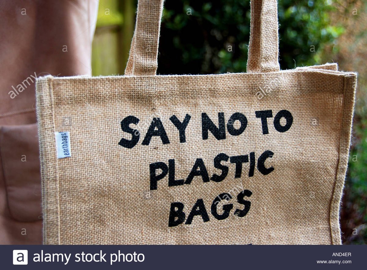 ReduceReuseRe12's tweet photo. Going for groceries remember to take a Cloth bag with you at all times
#reduceplastic
#useclothbags
#RRR
#savetheearth https://t.co/ybcpBloSSV