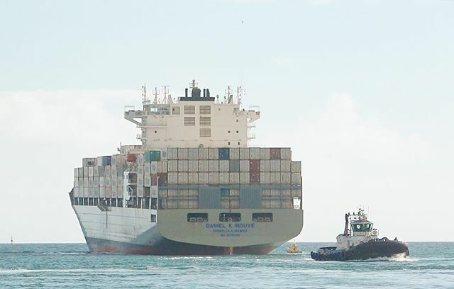 HoloholoShow's tweet photo. Matson’s cargo ship Daniel K. Inouye departs #HonoluluHarbor after unloading supplies. | #Hawaii #HoloholoShow https://t.co/7Jf3jGS4RM https://t.co/E6A41Ilxgh