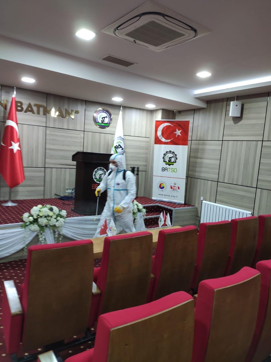 Batmantso's tweet photo. @Batmantso olarak,Koronavirüs salgınına karşı tüm servisler ve ortak kullanım alanları dezenfekte edilip,periyodik olarak dezenfekte edilmeye devam edilmektedir. Odamızın her noktasında el dezenfektanı bulunup,Odamızın girişinde tüm üyelerimzin ateş ölçer ile ateşi ölçülmektedir https://t.co/oopgOnKvCl