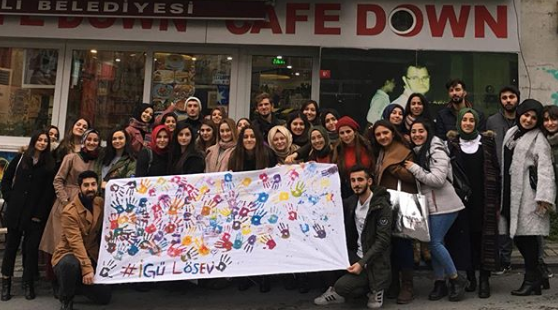 @hbvlosfatt <a href="/LosevUludag/">Uludağ Üniversitesi Lösev Fayda Topluluğu</a> <a href="/losevhacettepe/">Hacettepe Lösev Fayda Topluluğu</a> <a href="/yu_losev_fayda/">Y.Ü LÖSEV FAYDA Topluluğu</a> <a href="/CbuLosev/">Celal Bayar Üniversitesi Lösev Fayda Topluluğu</a> <a href="/erulosev/">ERÜ LÖSEV FAYDA TOPLULUĞU</a> <a href="/ErzurumLosev/">Erzurum Lösev Fayda</a> <a href="/bayulosev/">Bayburt Üniversitesi Lösev Fayda Topluluğu</a> <a href="/trakyalosev/">trakyalosev</a> <a href="/kunlosev/">KAPADOKYA Üniversitesi | GENÇ LOSEV</a> <a href="/klu_losev/">KLÜ LÖSEV FAYDA TOPLULUĞU</a> <a href="/marmaralosev_/">Marmara Lösev Fayda Kulübü</a> <a href="/losev1998/">LÖSEV</a> @losev_online <a href="/ustunezer/">Dr. Üstün EZER</a> <a href="/hulya_unver/">Hülya ÜNVER</a> <a href="/TugceGucuyener/">Tuğçe Gücüyener</a> Şu dünyadaki en olgun kişi acıya gülendir.. 🤍
#LösevKulüpleriEvde 
@hkulosev <a href="/losev1998/">LÖSEV</a> @losev_online