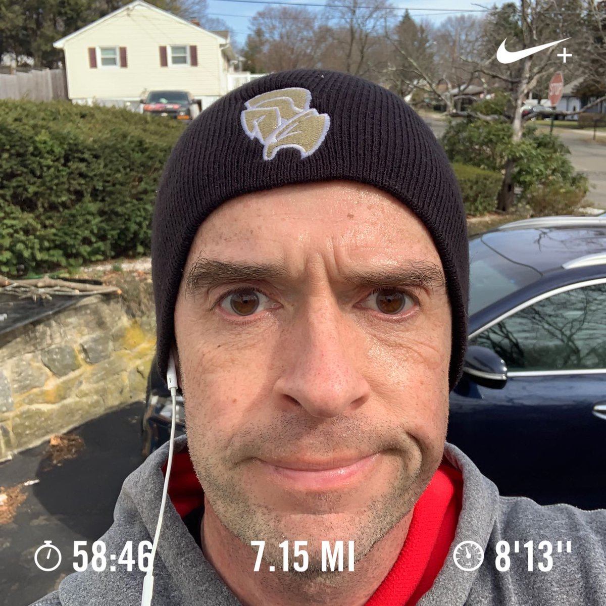 dmv1332's tweet photo. Ran 7.15 miles with Nike⁠ Run Club  What the March!! Why are you so cold today? Either way go it in! #WhatTheMarch #cold #hatrun #nike #vaporfly4 #phrv #phrcgryffindor20 #charitymiles #energize #hydrate #recover https://t.co/OVgR9nzcHs