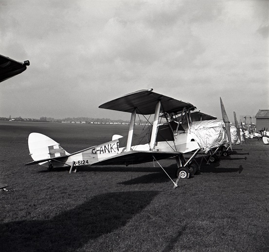 Today's cover photo is de Havilland DH82A Tiger Moth ex R4759 at Croydon waiting for a new registration G-ANKN and paint scheme February 1954. Also we have ex R5124 soon to be G-ANKP heading up a Tiger Moth line-up. #dehavillandtigermoth #croydonairport #peterkeatingarchive