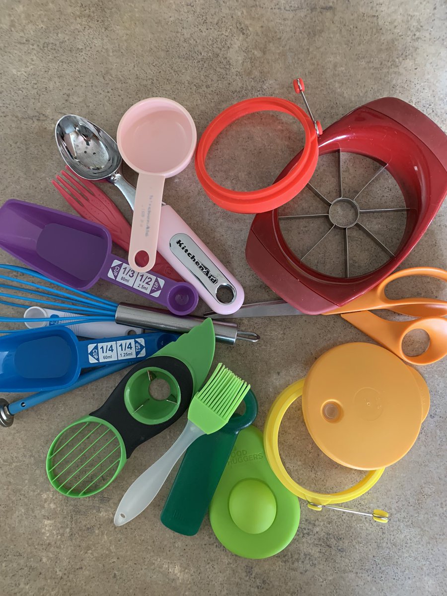 KimLandauer's tweet photo. Challenge accepted! 🌈 @MrSmith_NPB @PBearArtists @CalliJokes @desnesmusic How’d I Do? #kitchencolors https://t.co/hT6ggu1hmt