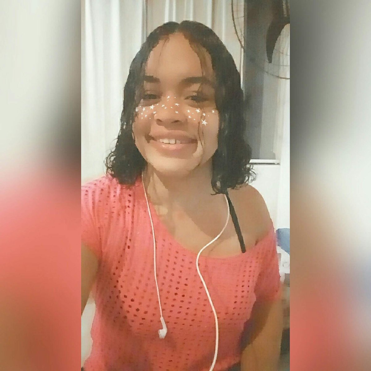 Ishypolito's tweet photo. Manter o sorriso no rosto e a fé no coração são as regras da vida! 💫💛
.
.
.
#ft #ftpfcs #tumblr #sdv #rtblikes #f4f #sdv #followme #likeforfollow #like4follow #followback #desflopforfcs #desflopyoufcs #desflop #bbb #bbb2020 #feedorganizado #feedbbb https://t.co/HX1Y9csfJH