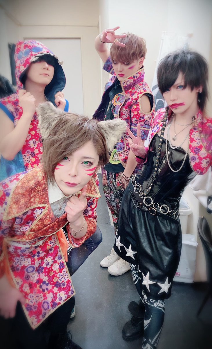 official_BKT's tweet photo. 【本日の演目】

0321池袋black  hole SiREN主催御来場の皆様ありがとうございました!!本日で現戦装束が最後でした!!

天城天下
逆サ歌
ハコ乱���
火劇バンジー
あやかし七変化

次回合戦は0408高田馬場AREAでお待ちしております🤩新戦装束と新曲の披露です!! https://t.co/D4UJ0MWb61