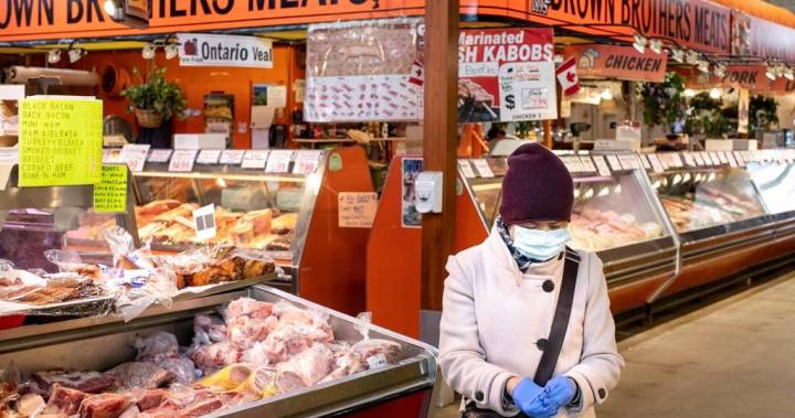 GlobalNational's tweet image. WHO says currency doesn’t transmit COVID-19 but retailers taking precautions dlvr.it/RSJ4JR