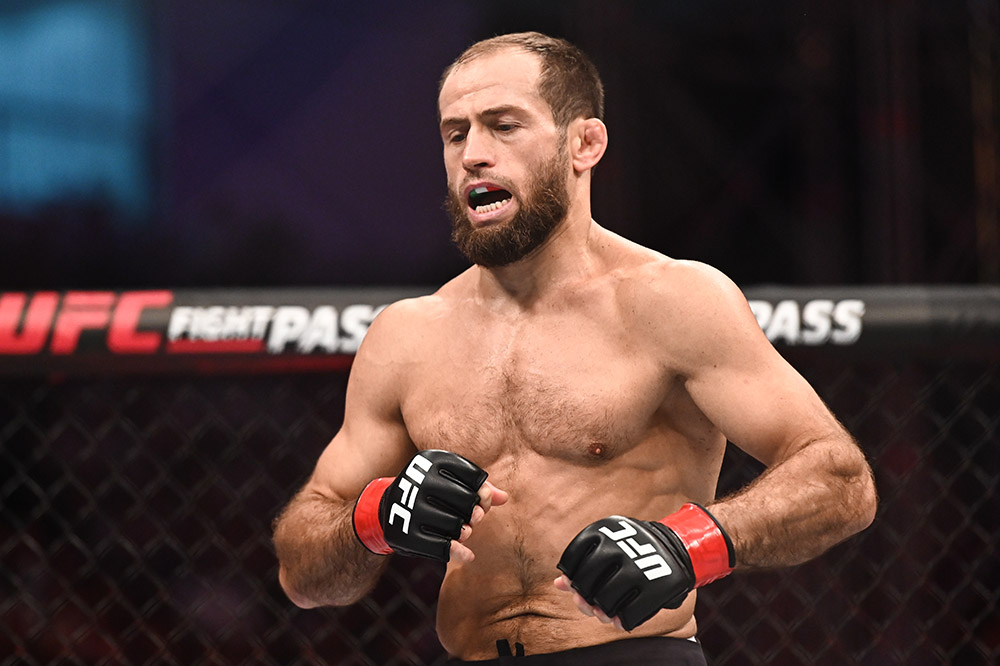 Winners never quit and quitters never win 🏆 Everything comes to you at the right time, so be patient and trust the process 💯 #Taisumov #BerkutMMA #StayStrong #StayAtHome #NeverGiveUp #Vienna #Austria