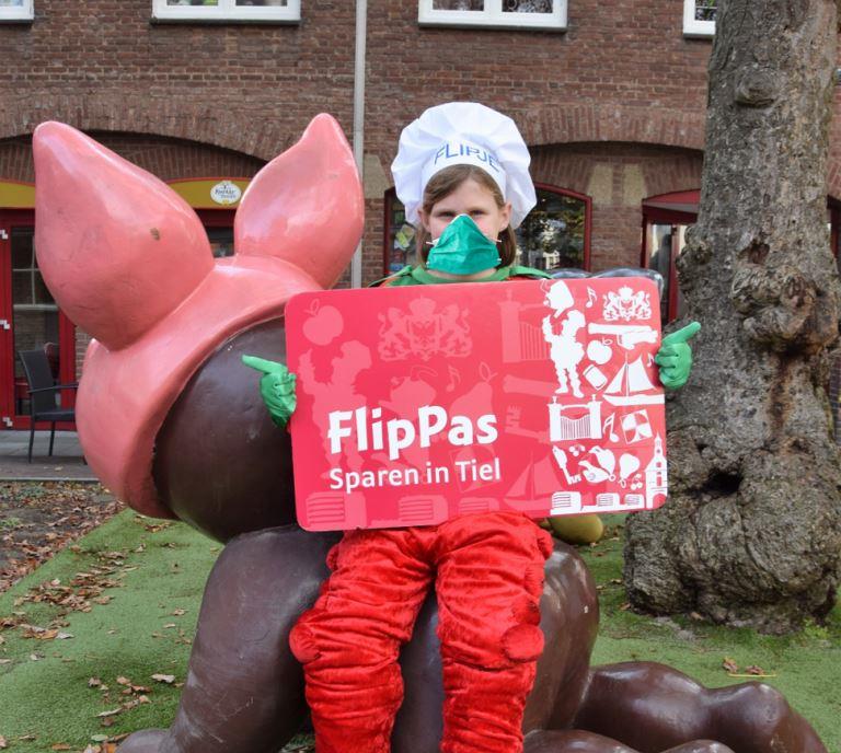 Het zijn bijzondere tijden, ook voor de FlipPas. Winkeliers kunnen beslissen de FlipPas nu niet aan te nemen. Dat is heel begrijpelijk.

Dus: wees lief voor je winkelier! Wees gerust, we maken het straks meer dan goed met je. Blijf gezond en wees lief voor elkaar!
