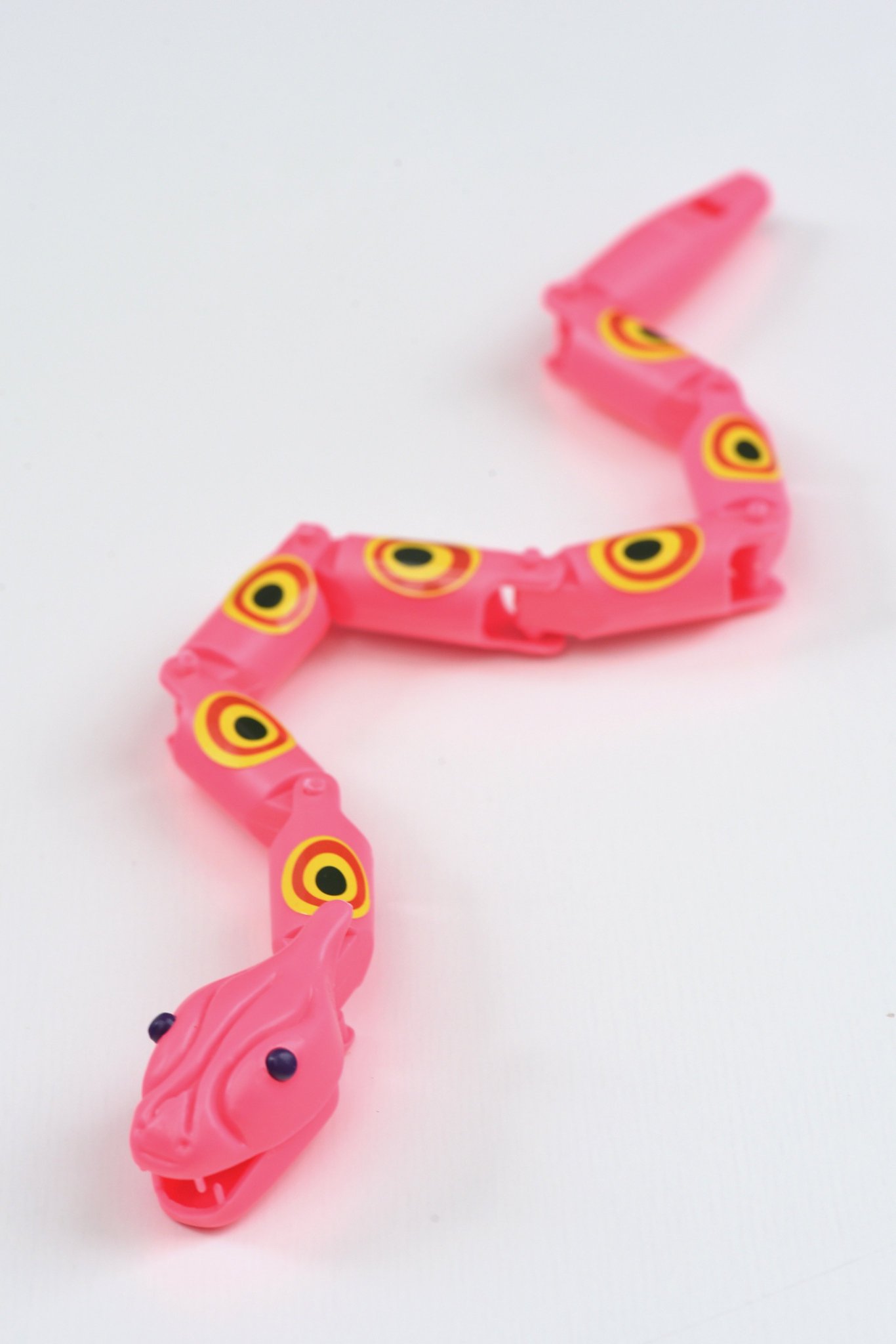 驚愕 カミロボの人 今度は プラスチックのヘビ玩具 を6つ合体させた ヘビ怪人 を作ってしまうw えのげ 驚愕 カミロボの人 今度は プラスチックのヘビ玩具 を6つ合体させた ヘビ怪人 を作ってしまうw えのげ