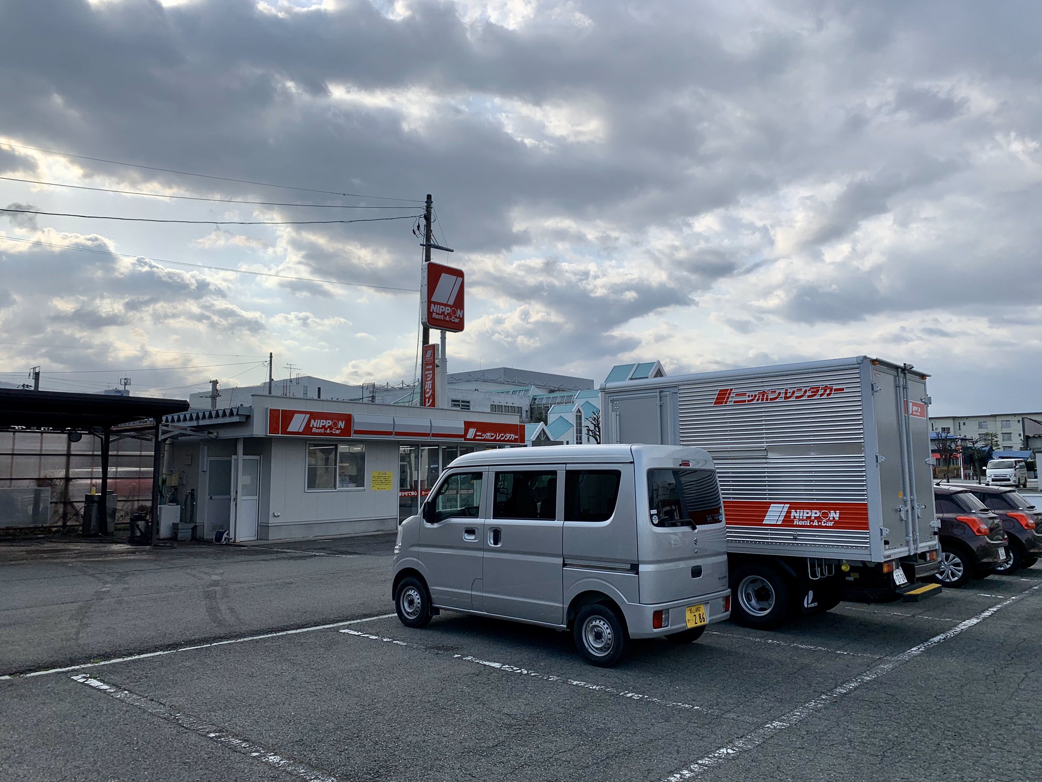 Eve Pa Twitter 今日はチビの新潟引っ越し しかしスバルxvに自転車が入らないことが判明 Tot こういう時カングーが欲しくなる 仕方なくレンタカーでスズキエブリィを借りて運ぶことに 借りてから気付いたんだけど レンタカー代よりも新潟で自転車買った方が安く Eve Pa Twitter 今日はチビの新潟引っ越し しかしスバルxvに自転車が入らないことが判明 Tot こういう時カングーが欲しくなる 仕方なくレンタカーでスズキエブリィを借りて運ぶことに 借りてから気付いたんだけど レンタカー代よりも新潟で自転車買った方が安く