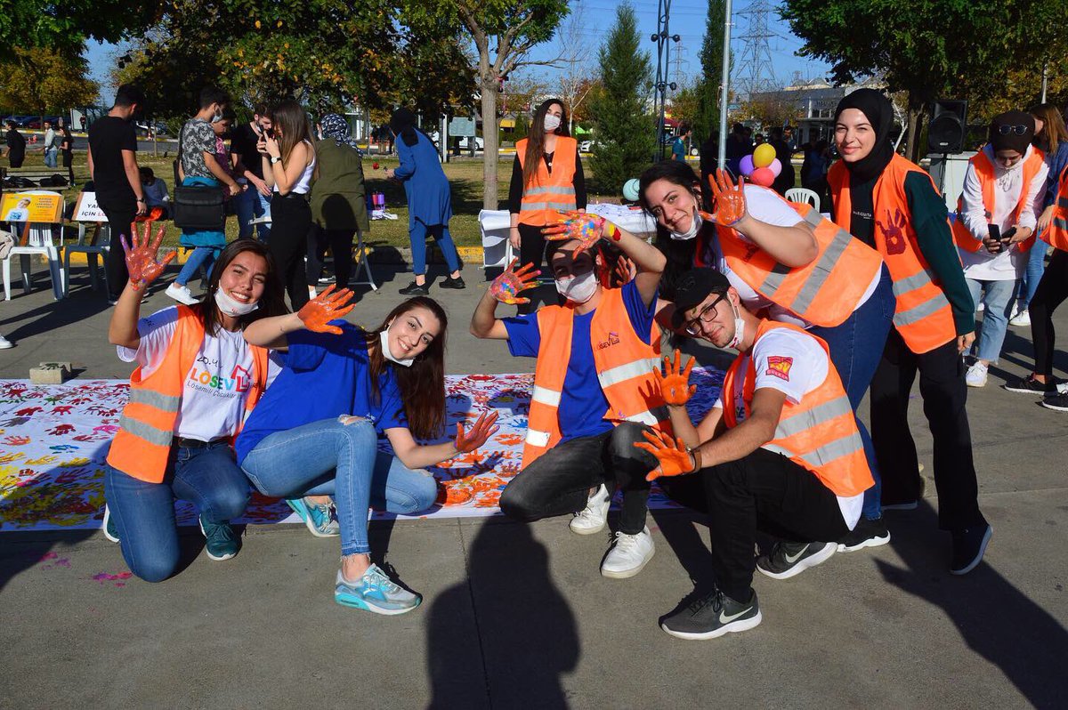 @dpulosevkutahya <a href="/hitulosev/">HİTÜ LÖSEV Fayda Kulübü</a> <a href="/ASULOSEV/">ASÜ LÖSEV Fayda Topluluğu</a> <a href="/grlsev1/">grülösev</a> <a href="/omulosev/">Ondokuz Mayıs Üniversitesi LÖSEV Fayda Topluluğu</a> <a href="/LosevMau/">Maltepe Üniversitesi LÖSEV Topluluğu</a> <a href="/nku_losev/">NKÜ LÖSEV FAYDA TOPLULUĞU</a> <a href="/etulosevfayda/">ETÜ LÖSEV FAYDA TOPLULUĞU</a> <a href="/GuLosev/">Gümüşhane Üniversitesi Lösev Fayda Topluluğu</a> <a href="/AkdenizLosev/">Akdeniz Üniversitesi LÖSEV</a> <a href="/LosevNigde/">Niğde Lösev Fayda Topluluğu</a> <a href="/losevkocaeli/">KOCAELİ ÜNİVERSİTESİ LÖSEV FAYDA KULÜBÜ</a> @hkulosev <a href="/losev_igu/">İGÜLÖSEV</a> @hbvlosfatt <a href="/LosevUludag/">Uludağ Üniversitesi Lösev Fayda Topluluğu</a> <a href="/losevhacettepe/">Hacettepe Lösev Fayda Topluluğu</a> <a href="/yu_losev_fayda/">Y.Ü LÖSEV FAYDA Topluluğu</a> <a href="/CbuLosev/">Celal Bayar Üniversitesi Lösev Fayda Topluluğu</a> <a href="/erulosev/">重庆围：大足区外渝北区门巴南区上黔江区约长寿区炮</a> <a href="/ErzurumLosev/">Erzurum Lösev Fayda</a> <a href="/bayulosev/">Bayburt Üniversitesi Lösev Fayda Topluluğu</a> <a href="/trakyalosev/">trakyalosev</a> <a href="/kunlosev/">KAPADOKYA Üniversitesi | GENÇ LOSEV</a> <a href="/klu_losev/">KLÜ LÖSEV FAYDA TOPLULUĞU</a> <a href="/marmaralosev_/">Marmara Lösev Fayda Kulübü</a> <a href="/losev1998/">LÖSEV</a> @losev_online <a href="/ustunezer/">Dr. Üstün EZER</a> <a href="/hulya_unver/">Hülya ÜNVER</a> <a href="/TugceGucuyener/">Tuğçe Gücüyener</a> İnsanlar el ele tutuşsa, birlik olsa 💪             #LösevKulüpleriEvde                       <a href="/AlkuFayda/">Alanya ALKÜ Lösev Fayda Topluluğu</a> <a href="/losev1998/">LÖSEV</a> @losev_online