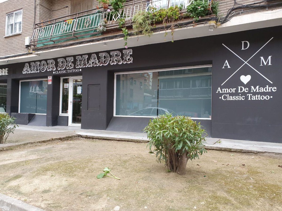 CppmAlgete's tweet photo. Muchas gracias a "amor de madre classic tattoo" por la donación de guantes. 👏👏👏
#AlgeteSolidario https://t.co/gHa03t7zxU