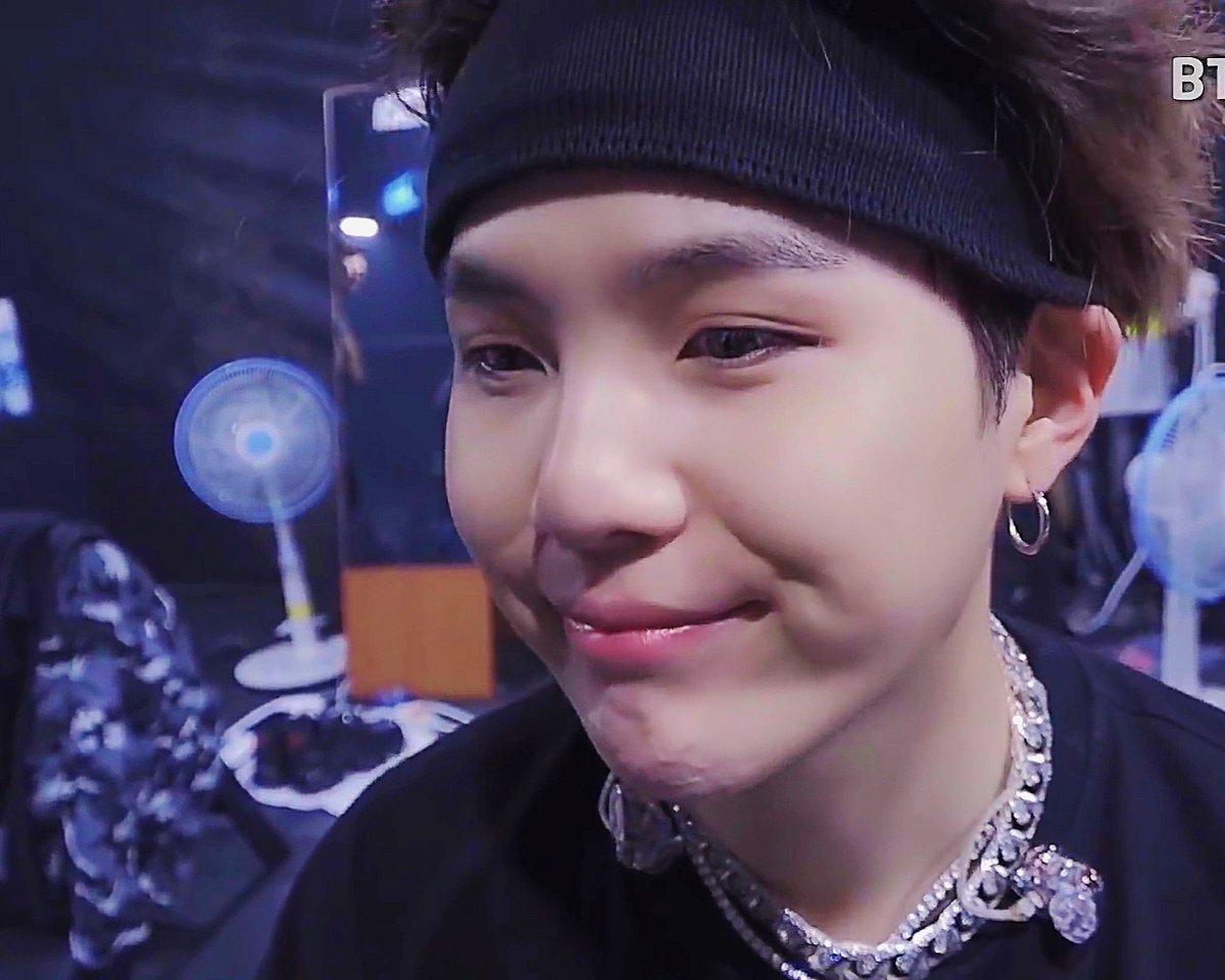 มินแอ๋น เพื่อแม่แพ้บ่ได้ tweet media