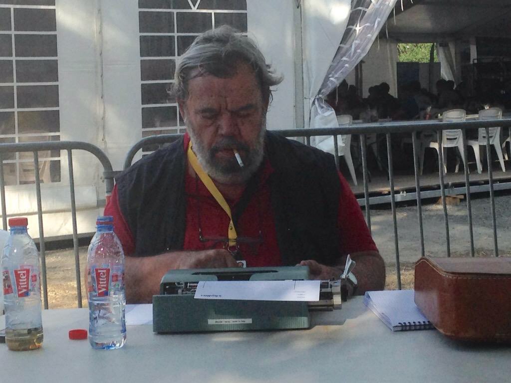 vale_reda's tweet photo. #GianniMura hombre vertical, maestro generoso. Grata di aver percorso un pezzo di strada insieme. https://t.co/LqlX1OQJu6
