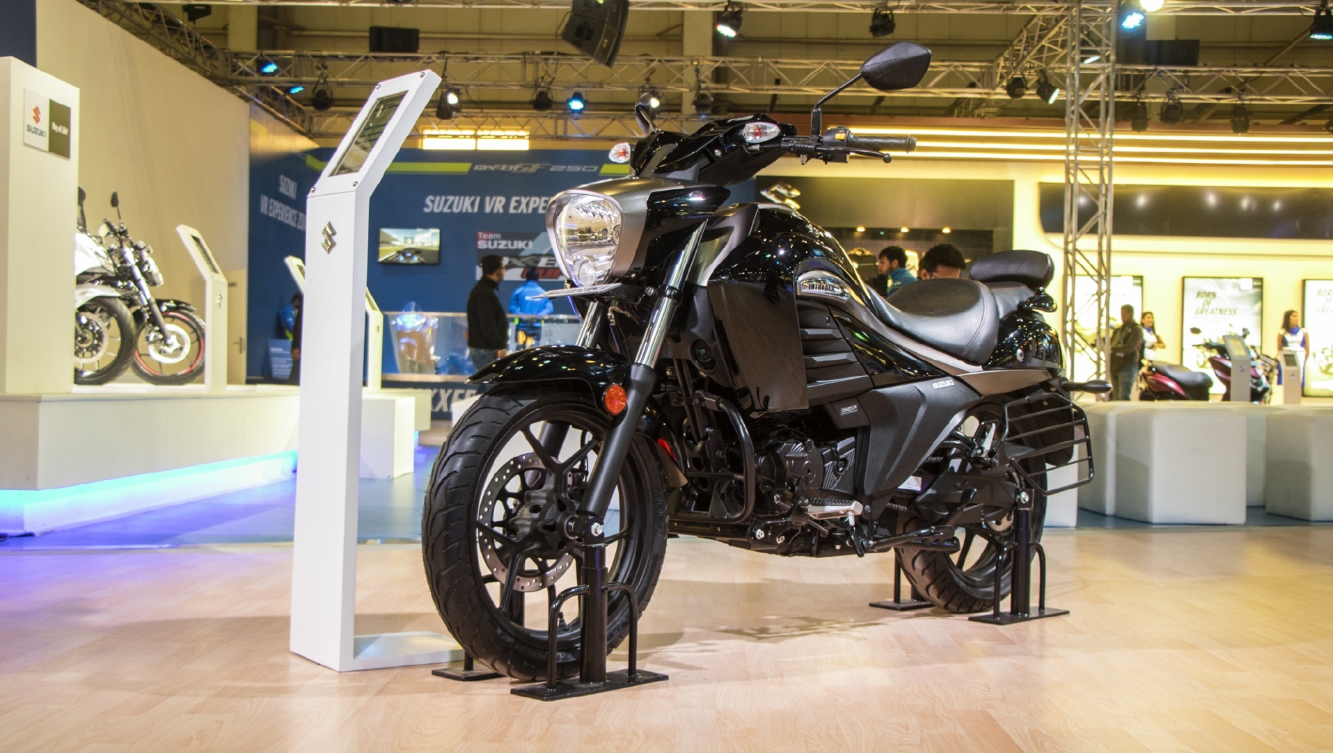 Suzuki cruiser bikes in india sales