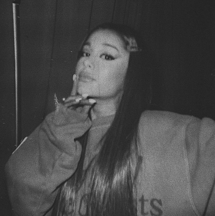 gwspluto's tweet photo. *:･ﾟ✧𝐚𝐫𝐢𝐚𝐧𝐚 𝐠𝐫𝐚𝐧𝐝𝐞 𝐛𝐮𝐭𝐞𝐫𝐚✧･ﾟ:* https://t.co/mgGT4YdBb4