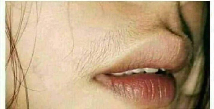 MiAn_MD08's tweet photo. -
كراونا😷  کی  وجہ  سے  بیوٹی پارلر بند لڑکیوں کی مونچھیں نکلنے  کے  واقعات سامنے آنے لگے 😒
کہا  تھا  نہ میں  نے  عجیب  چیزیں  دیکھنے  کو  ملیں  گیں 🙊😂 https://t.co/ZhGHAOG9xz