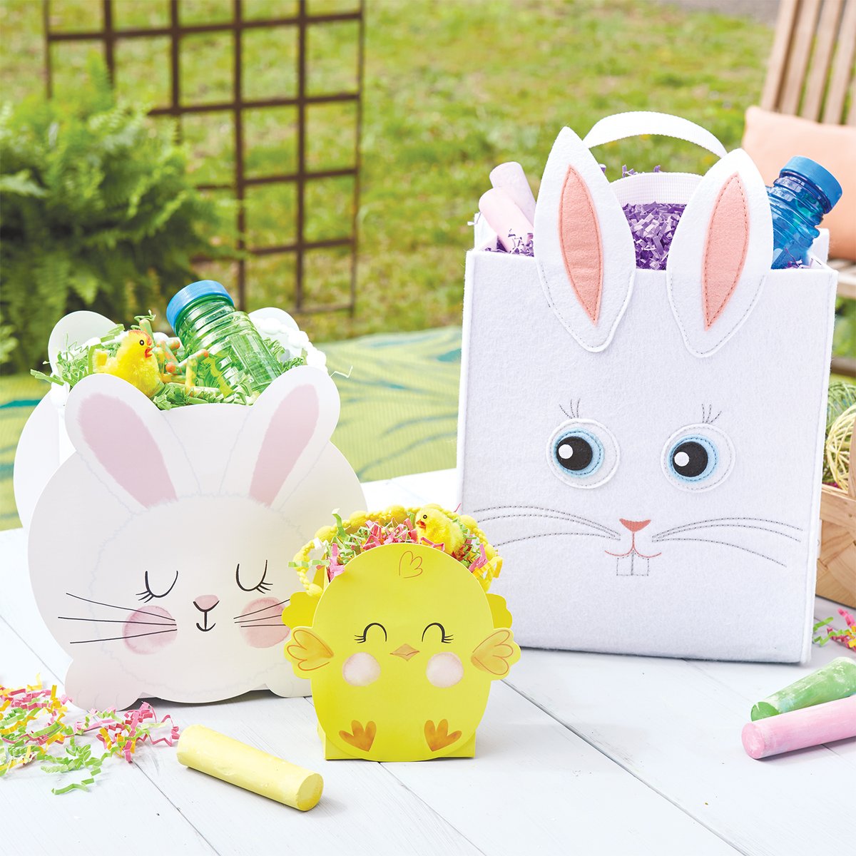 ByDesignDesign's tweet image. Somebunny says Easter is going to be here before you know it! 🐰

#designdesign #acolorstory #thatsdarling #flashesofdelight #lovelysquares #papergoods #risingtidesociety #greetingcard #dailydoseofpaper #abmiscolorful #snailmail #sendmoremail #partygoods #easterbags #easter