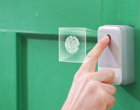 HubGizmo's tweet image. YEEUU K1 SMART LOCK BOX: MAKES ANY DOOR ENTRY SMART | Gizmo Hub

➤ Buy It Here - k1-smart-lock-box.kckb.st/d61ebaad
➤ Watch Video - youtu.be/9LlCz4oJvqU

#smartlock #smartlockbox #lockbox #keylock #doorlock #smartdoorlock #door #smarthouse #fingerprint #security #doorsecurity #cool