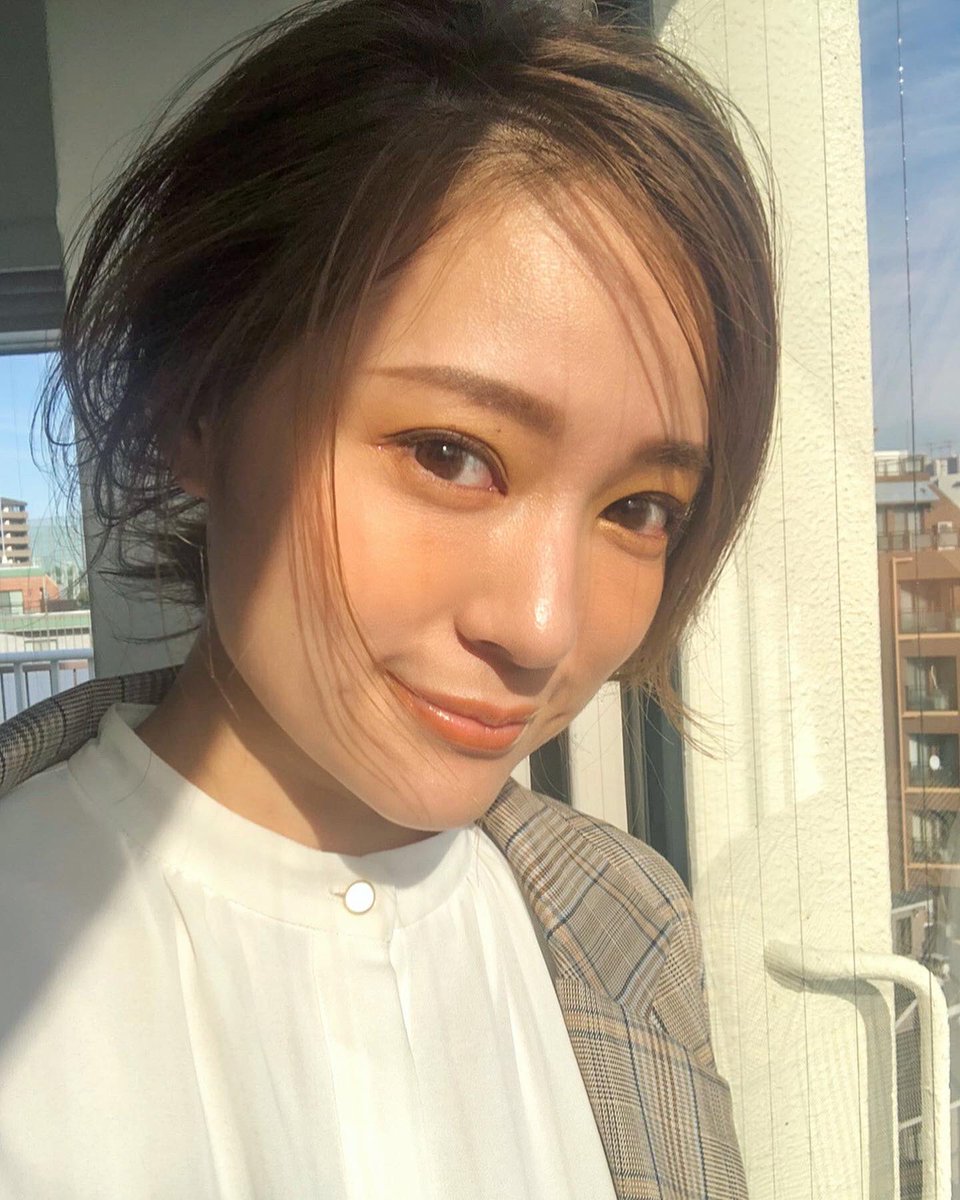 さきさき ୨୧ 大阪 Chayちゃん おはよう メイクの雰囲気 新鮮やね 可愛いし綺麗 インスタライブも めっちゃ楽しみにしてる 今日もchayちゃんの曲聴いて 仕事頑張ります