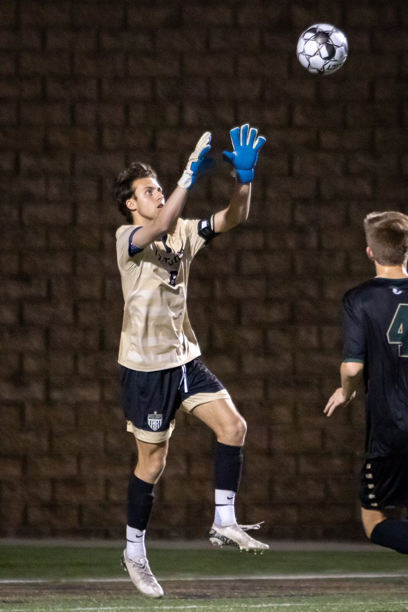 RBsoccer's tweet photo. SENIOR SPOTLIGHT 🐊⚽🎓🔦

#0 Ethan Haworth
Goalkeeper - Captain

◾ 3 Years on Varsity

◾ Plans to continue his soccer career at @UAHMSOC &amp; major in Aerospace Engineering

◾ Played soccer at @GPSLexington for the last 6 years

#UsWeRB
#RBSoccer2020

📷: Scott Miles Photography https://t.co/ndbvlOFjIY