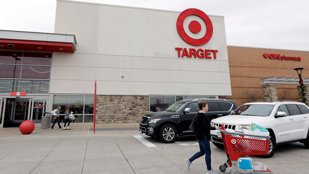 abc13houston's tweet photo. Target boosts employee pay during coronavirus crisis https://t.co/AMuERUrLuj https://t.co/BrVc4Ajqsy