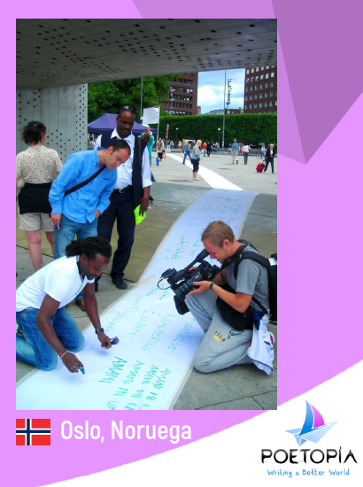 En #Oslo el segundo #PoemaGigante se convirtió en bandera de paz, justo en el corazón del centro <a href="/NobelPeaceOslo/">Nobel Peace Center</a> Miles de letras se hicieron humanas, cientos de jóvenes <a href="/NobelPeaceYouth/">NobelforPeaceYouth</a>  Oslo, like a #GiantPoem of #peace #WorldPoetryDay <a href="/UNESCO_es/">UNESCO en español 🏛️#Educación #Ciencia #Cultura</a> #poesiaentusofa