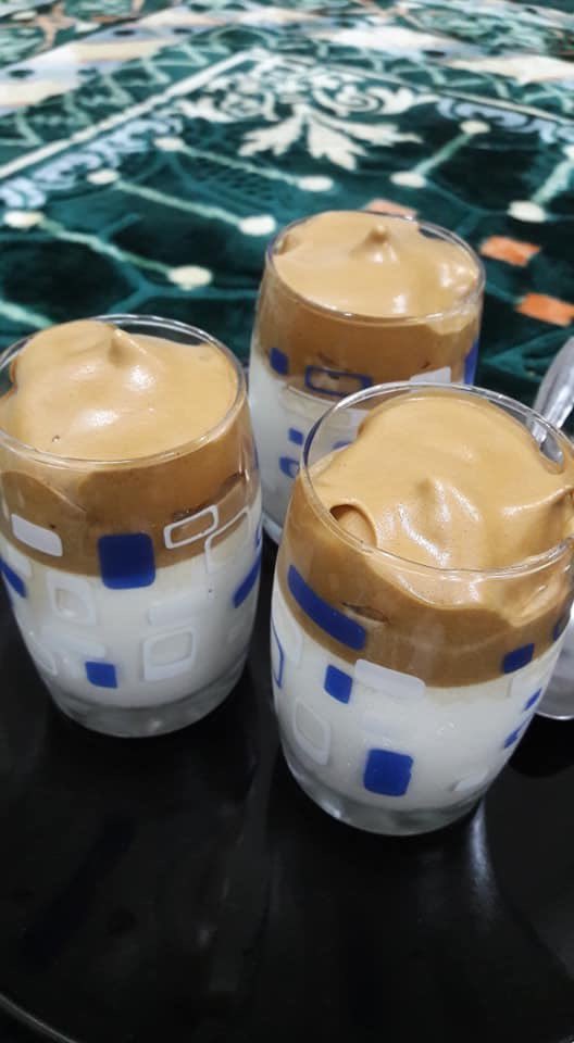 AfizaAnuar's tweet photo. Nah another tips untuk buat Dalgona Coffee selain guna manual/electric mixer.Nampak macam lagi senang, esok nak try la😂😂😂

FB:Lieya Emilia https://t.co/h0X6XgwbZI