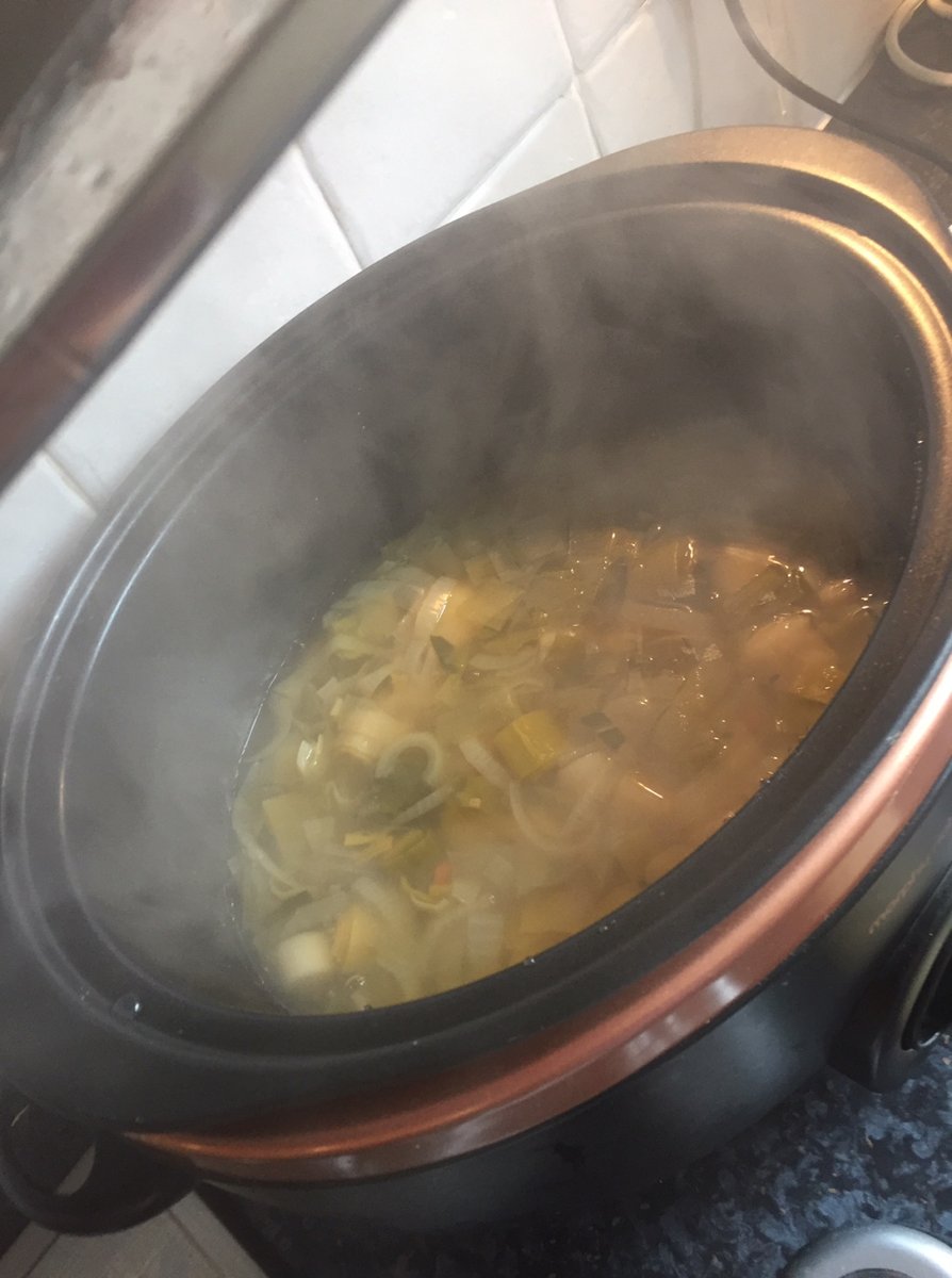 BakingAitch's tweet photo. Really Easy Leek and Potato Soup https://t.co/XpLnUq13Bg https://t.co/v7FSfTWaJH