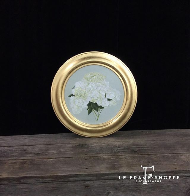 leframeshoppe's tweet photo. This sweet little painting has captured my heart. #customframing #leframeshoppe #lifeisbetterframed #painting #decor #design #home #housebeautiful https://t.co/0GDyVXu79C https://t.co/32Dg5t4Qkh