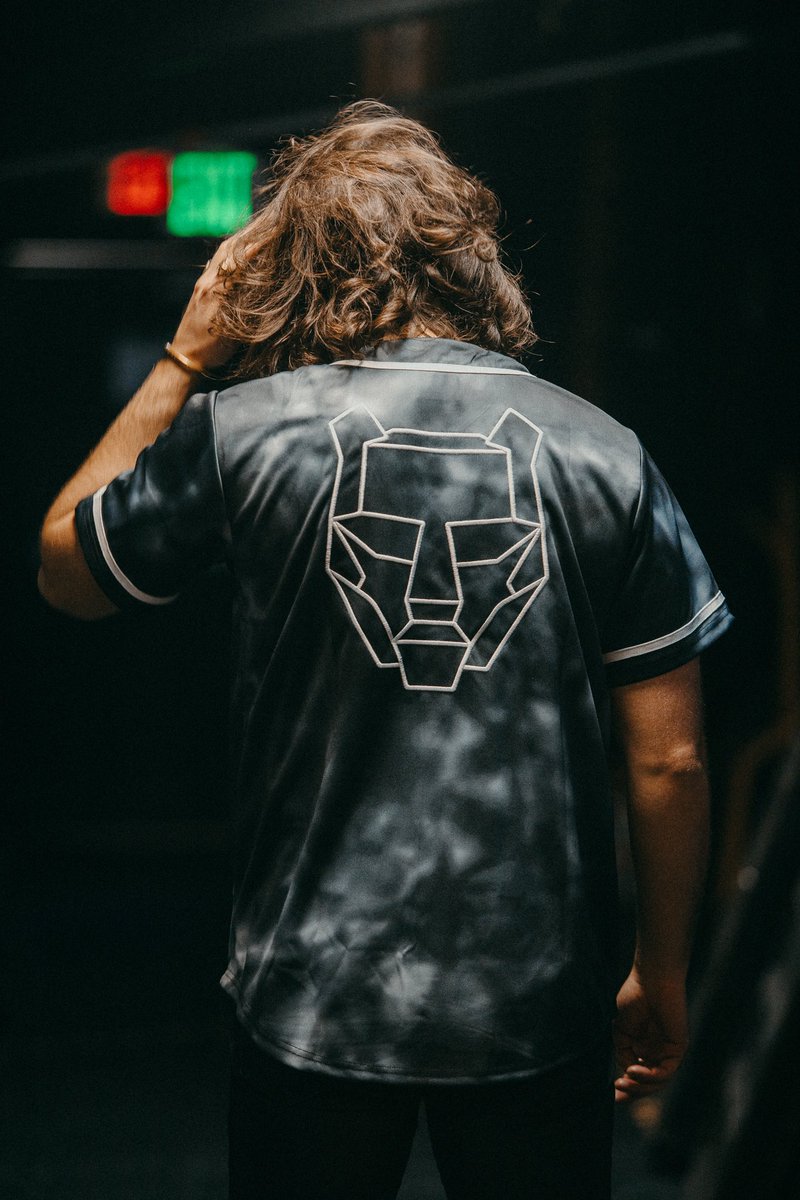 OfficialBTSM's tweet photo. CONTEST ALERT! Like and Retweet this post, tag your squad in the comments and make sure to all follow us on Twitter @OfficialBTSM for your chance to each win the new BTSM jerseys 🤘🏼❤️ https://t.co/TJvnwgtJKO