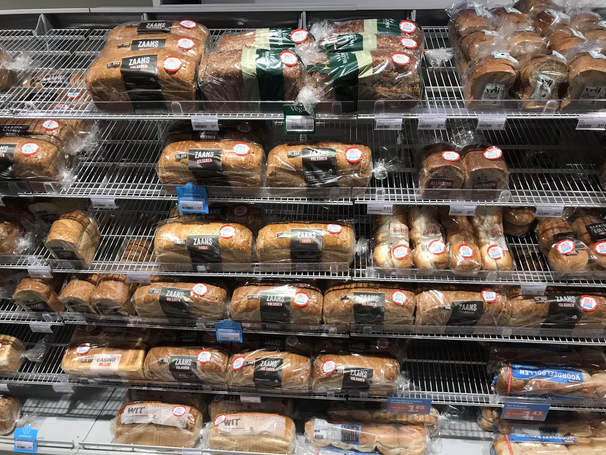 Robert de Jong (@zenderen) on Twitter photo Beste Hamsteraars .... waar blijven jullie nu? Schappen vol moeten afgeprijsd worden.... met 35% korting omdat er nu teveel is! Is dit jullie waardering voor het harde werken van de supermarktmedewerkers?
#CoronaCrisis #hamsteren <a href="/albertheijn/">Albert Heijn</a> <a href="/LidlNederland/">Lidl Nederland</a> #waanzin Beste Hamsteraars .... waar blijven jullie nu? Schappen vol moeten afgeprijsd worden.... met 35% korting omdat er nu teveel is! Is dit jullie waardering voor het harde werken van de supermarktmedewerkers?
#CoronaCrisis #hamsteren <a href="/albertheijn/">Albert Heijn</a> <a href="/LidlNederland/">Lidl Nederland</a> #waanzin