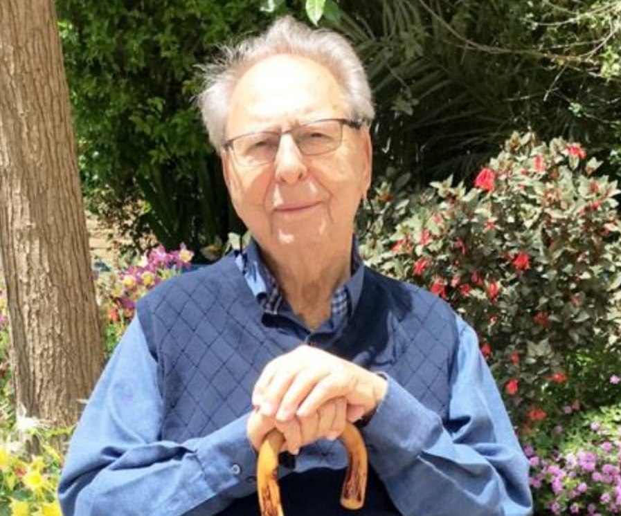 EretzInfo's tweet image. #ISRAËL | Arie Even, 88 ans et survivant de l'holocauste, est décédé ce shabbat à l'hôpital Chaarei Tsedek de Jérusalem. 1er cas de décès d'une personne atteinte du coronavirus en Israël. Arrivé de Hongrie en 1949, il laisse derrière lui 4 enfants et 18 petits-enfants. @EretzInfo